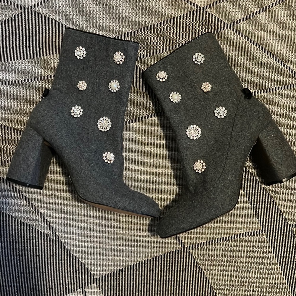 Nanette Lepore grey bootie
